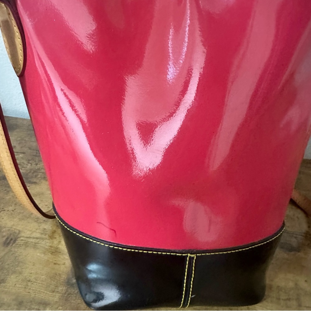 Dooney & Bourke Pink and Black Tote with Elegant Design - Picture 9 of 17